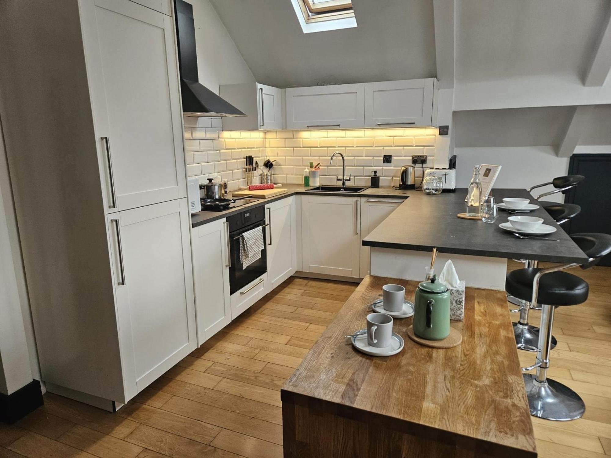 2 Bedroom City Centre Penthouse Loft Apartment Liverpool Exterior photo